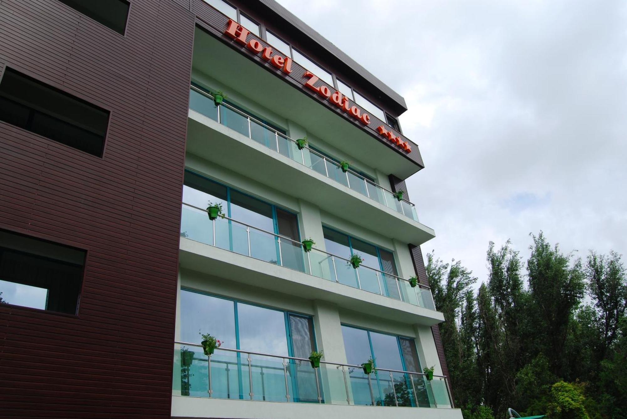 Hotel Zodiac Constanţa Esterno foto